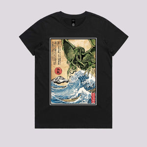 Great Old One in Japan T-Shirt